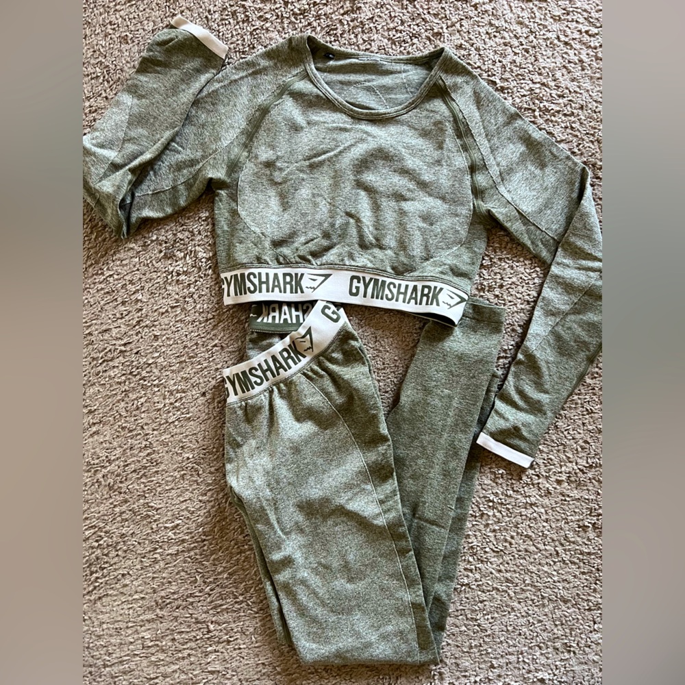 GYMSHARK O.G. FLEX SET KHAKI GREEN SIZE MEDIUM